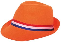 Orange chapeau, fedora